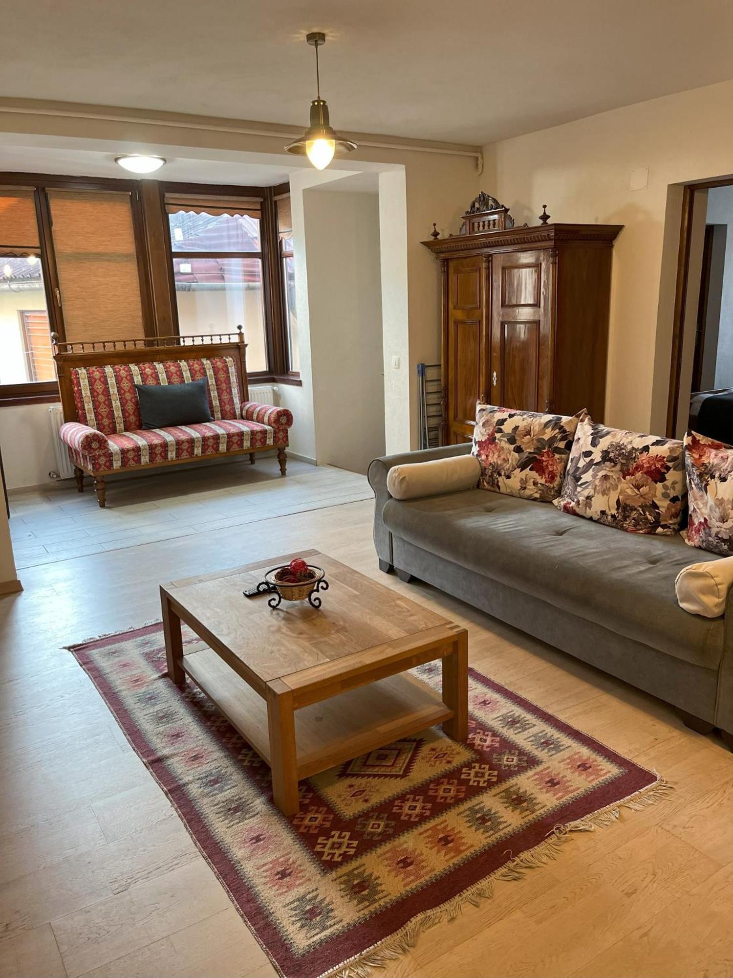 Cozy Apartment Braşov Exteriör bild
